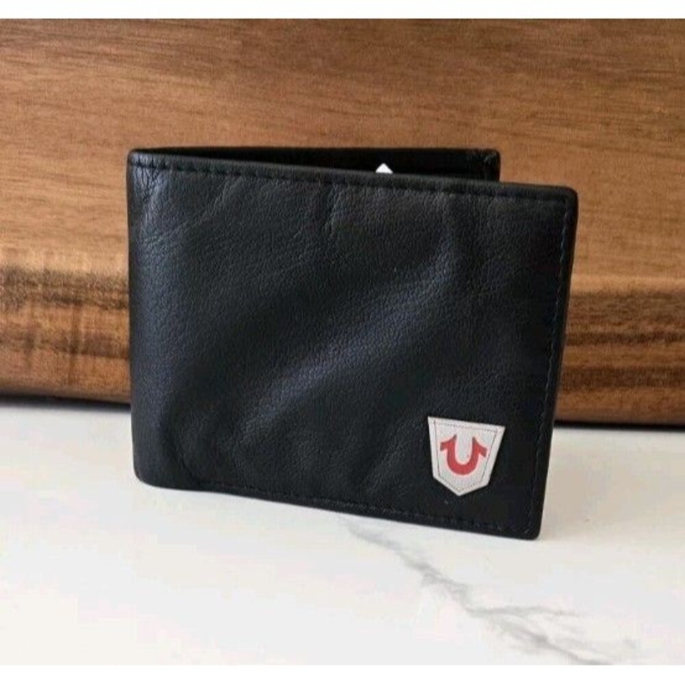 True Religion Genuine Leather men's Wallet Black